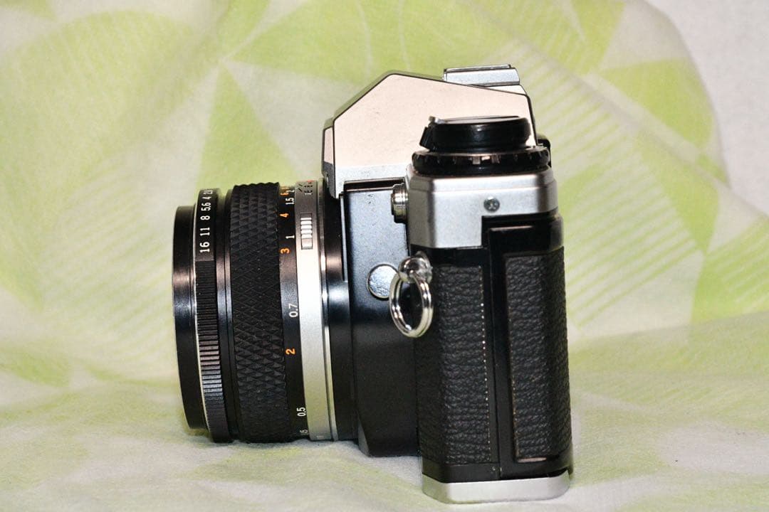 《動作品》OLYMPUS OM10 Silver+50/1.8 a406