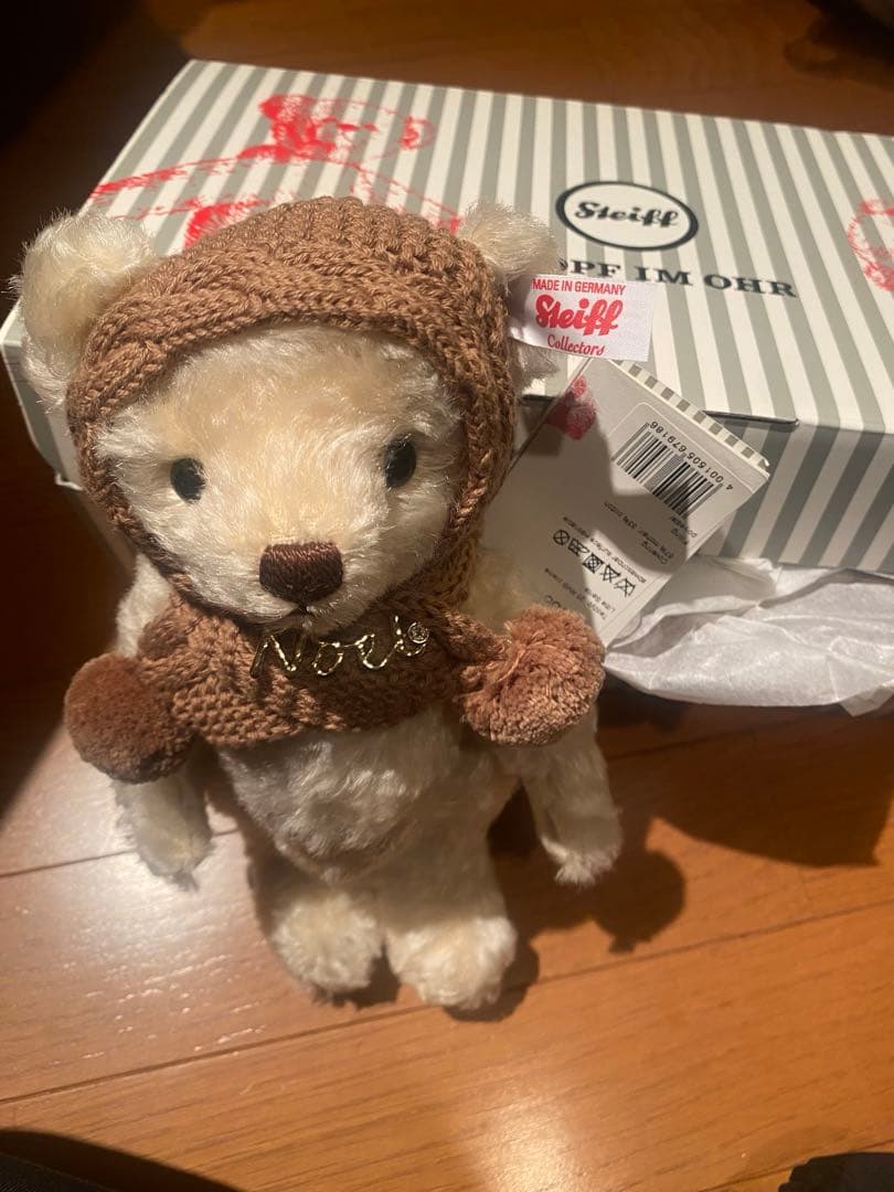 Steiff　シュタイフ　リトルサンタ 2022 Noel　ノエル　ぬいぐるみ Steiff シュタイフ リトルサンタ 2022 Noel ノエル ぬいぐるみ - メルカリ