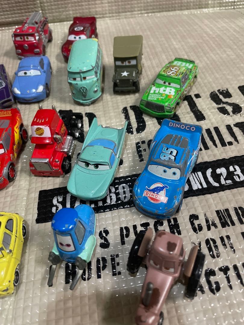 カーズ トミカ ミニカー まとめ売り　25台