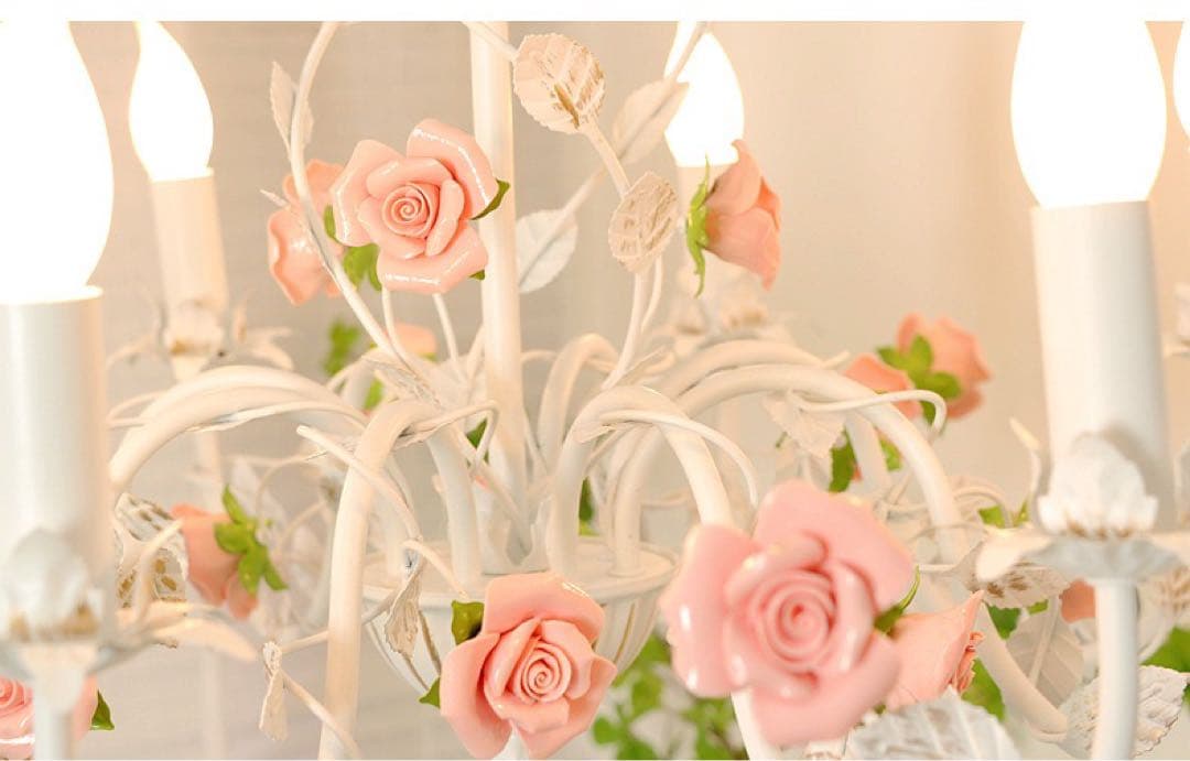 ローズ装飾付き6灯シャンデリア