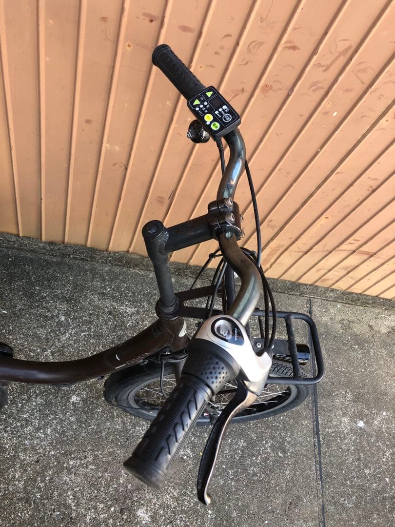 地域限定　BRIDGESTONE ASSISTA UNI 20インチ　ユニ