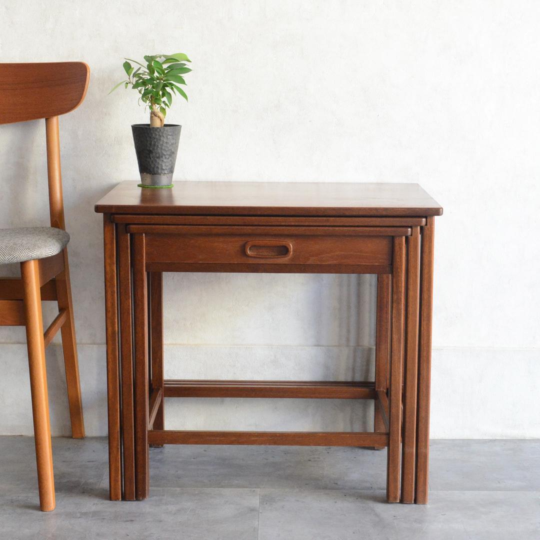 ヴィンテージ チーク ネストテーブル 抽斗付 サイドテーブル ナイトテーブル イギリスヴィンテージ ネストテーブル サイドテーブル チーク材/UK