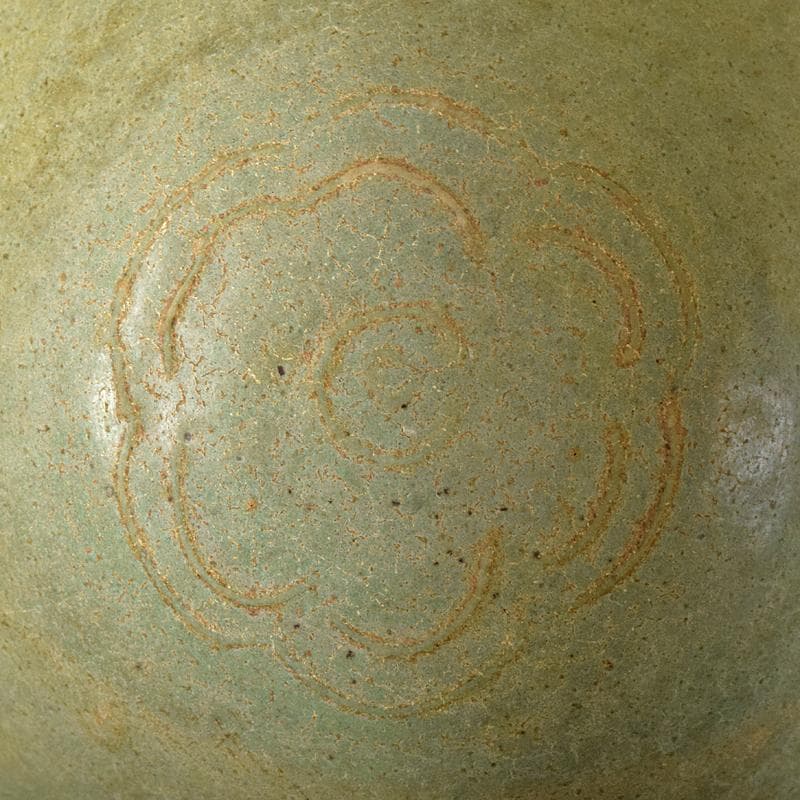 タイ古陶磁　緑釉　刻魚藻文水指　刻花文茶碗　時代箱付　C　R7773B