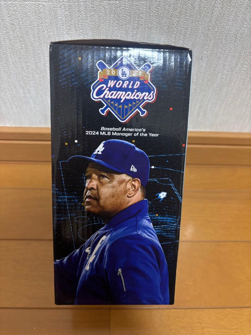 デイブ・ロバーツ ボブルヘッド フィギュア　ドジャース　アメリカ　LA