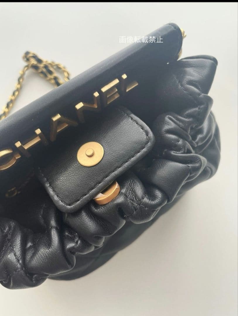 シャネル ノベルティ キルティング チャーム付き ショルダーバッグ