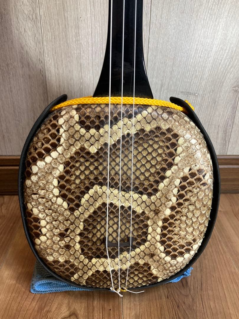 沖縄三線】✨本革強化張り✨の通販はau PAY マーケット - 輸入雑貨の