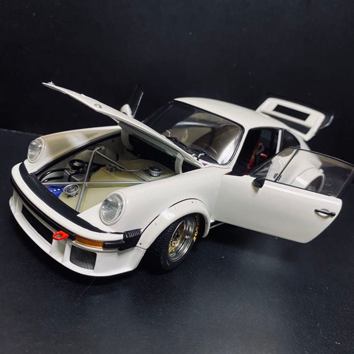 1/18 EXOTO ポルシェ 934 エグゾト 1/18 ポルシェ 934 RSR #69 HCC
