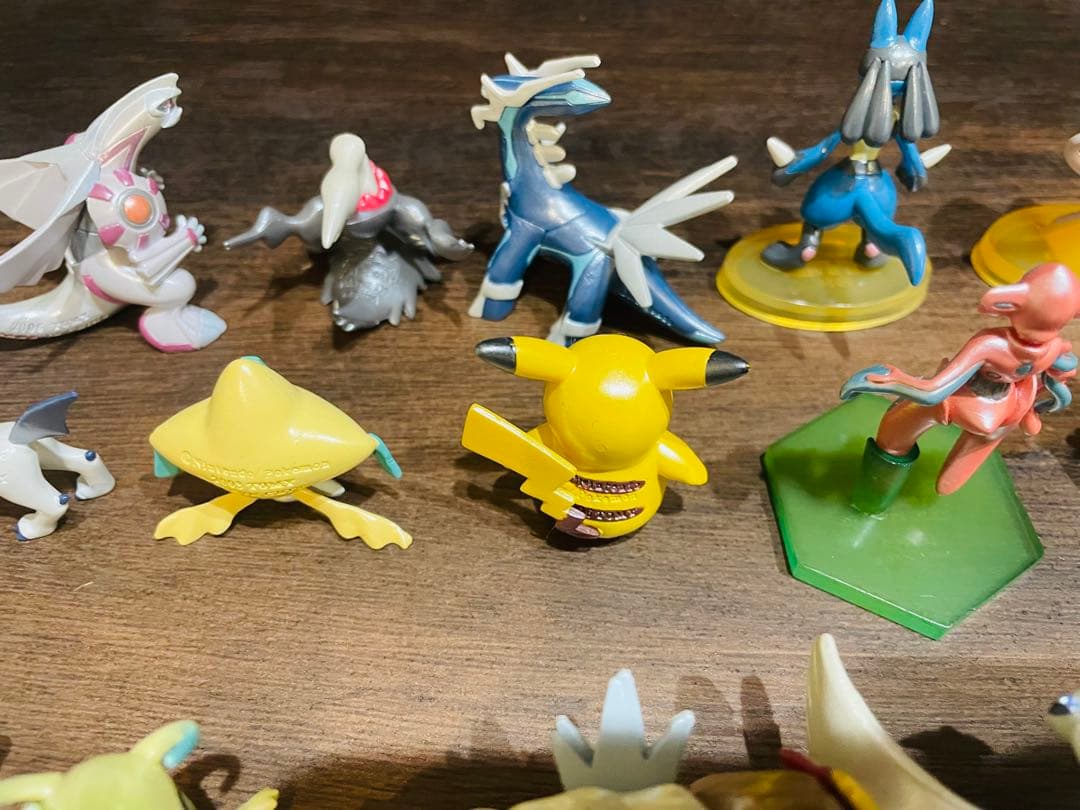 ポケモン映画10周年記念 モンスターコレクションセットBOX 全キャラ18点