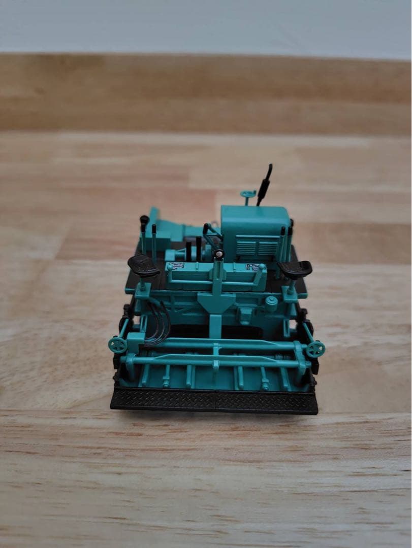 ミニカー NZG 1/50 VOGELE SUPER 100H ROAD PAVER