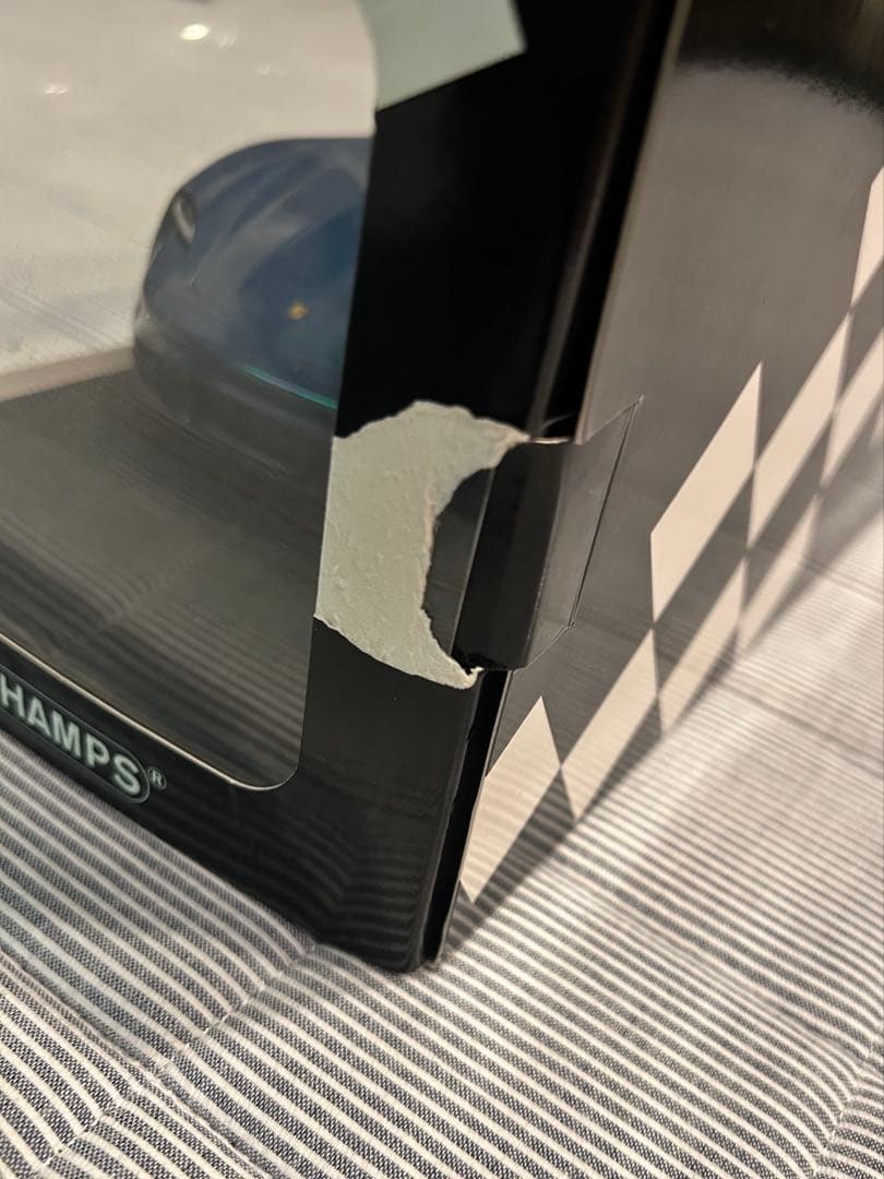 ミニチャンプスMINICHAMPS ポルシェtaycan CUV turbo S