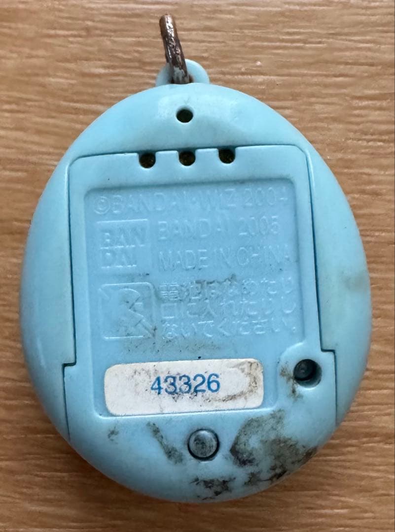 【レア・動作確認済み】2006たまごっちユニクロ　ちびたまごっち