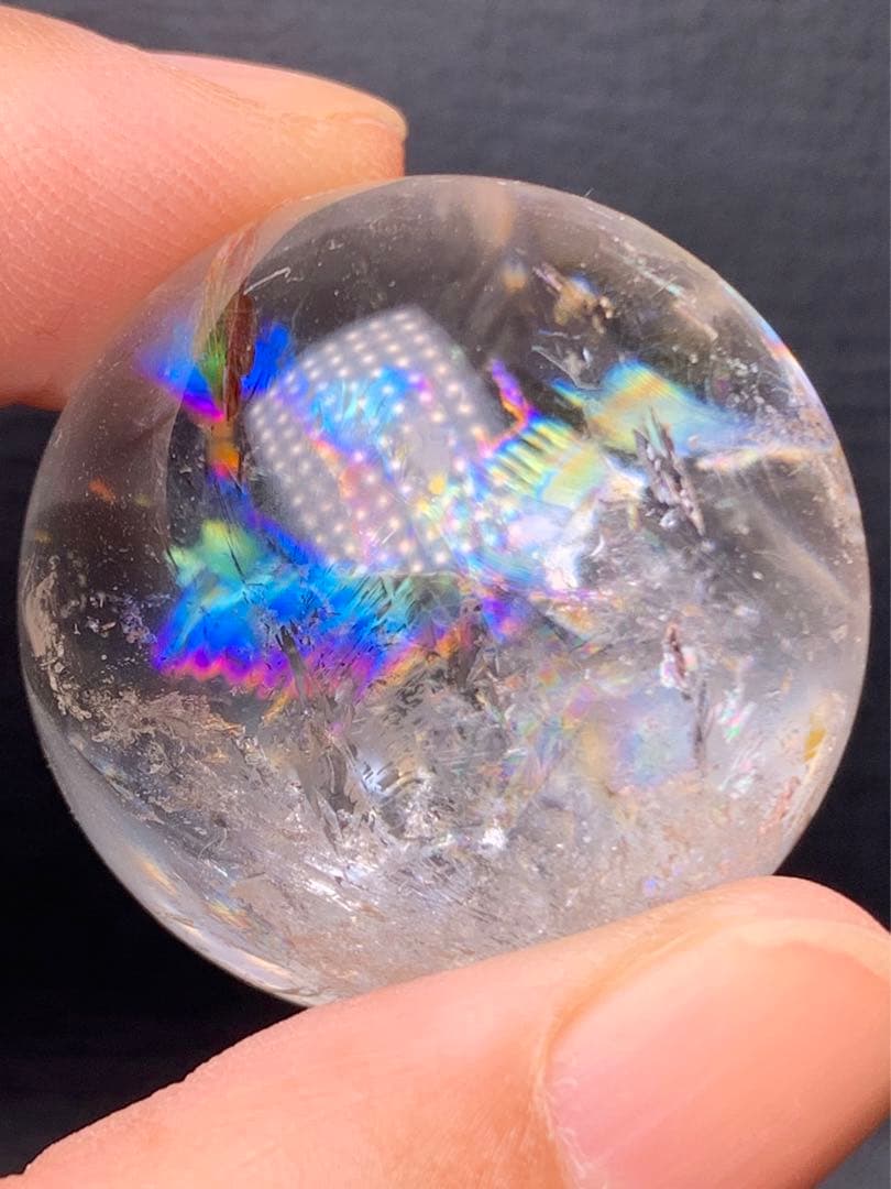 060847 虹入り　天然水晶玉台座付き31.6ミリ 060847 虹入り天然水晶玉台座付き31.6ミリ