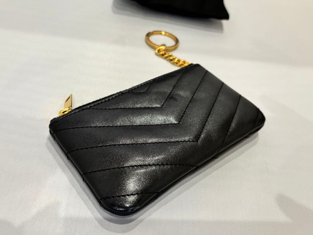 SAINT LAURENT ブラック ケース　未使用　箱付き