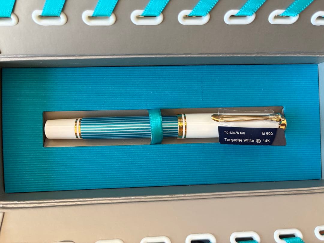 Pelikan ペリカン　M600　ターコイズホワイト　EFニブ pelican ペリカン 万年筆 M600 ターコイズホワイトEFニブ ペリカン