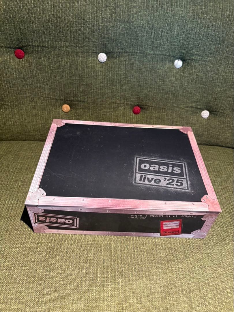oasis live '25 Cardiff限定 vip box - メルカリ