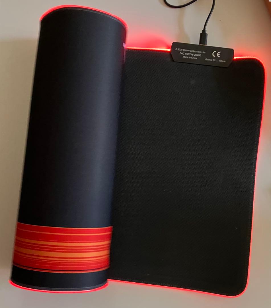 トロン：アレス』オリジナルレッドデスクマット/Tron: Ares/ディズニー