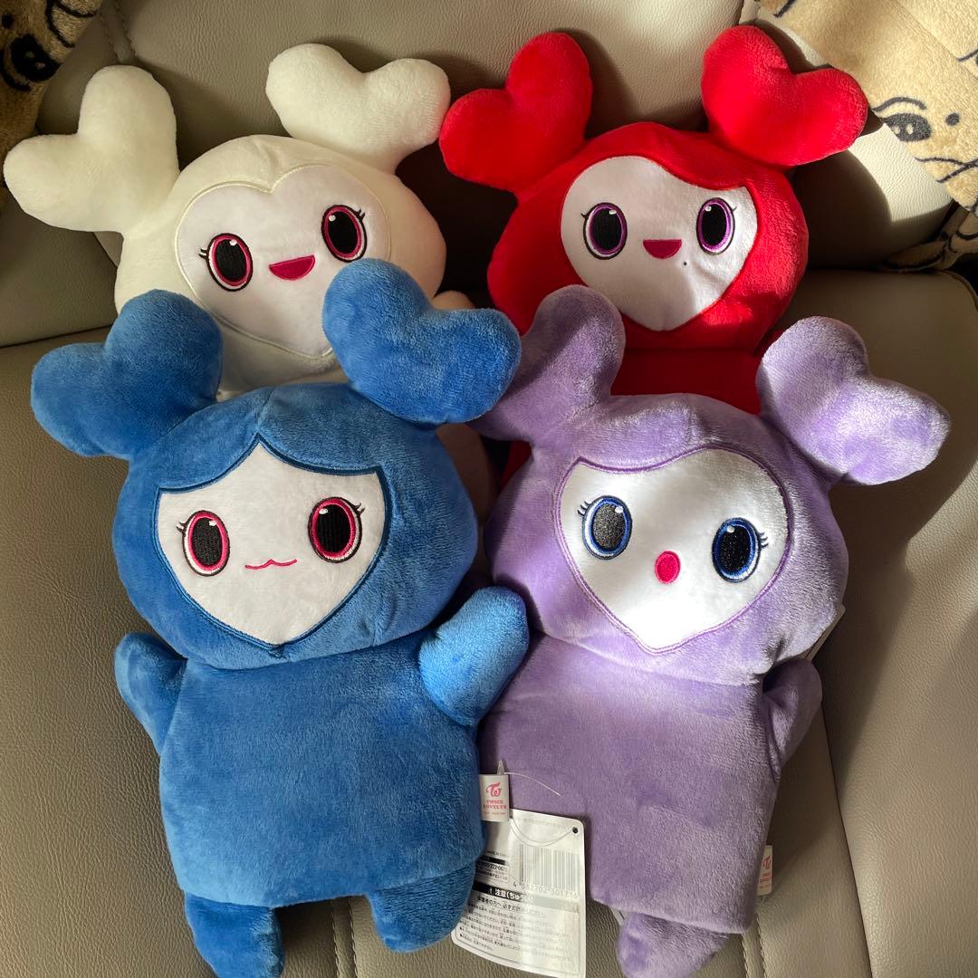 TWICE LOVELYS ぬいぐるみパペット GiGO限定 4種 - メルカリ