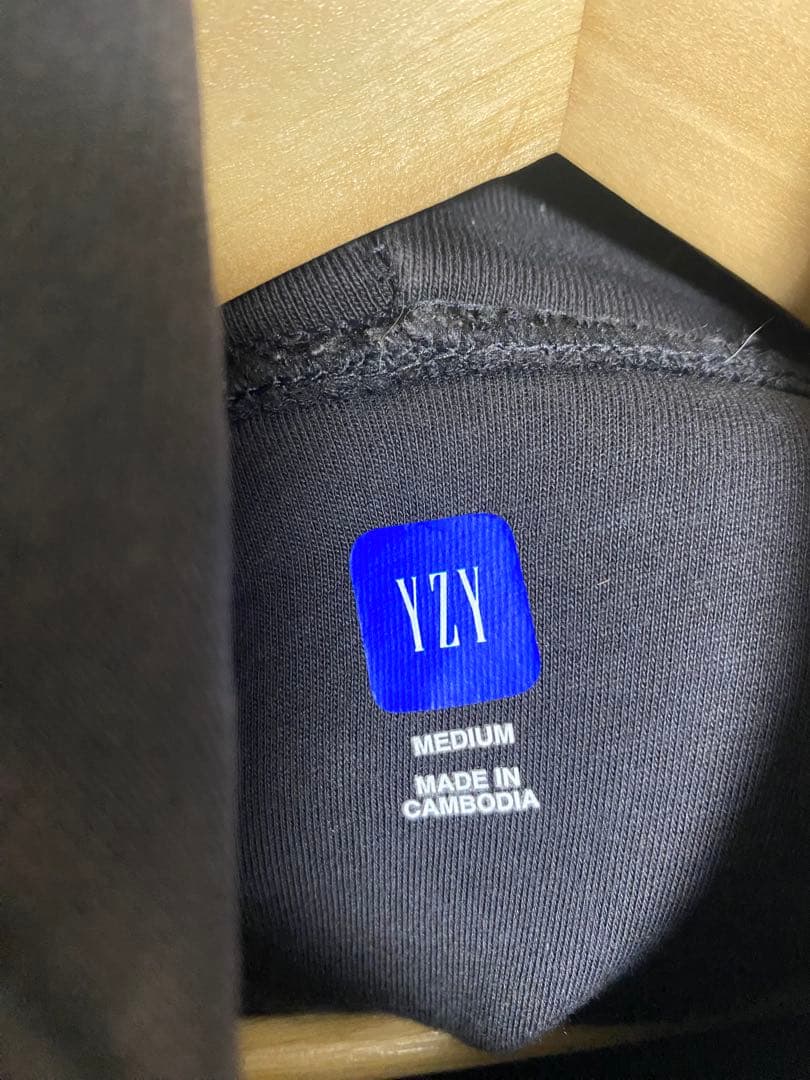 yeezy gap dove hoodie 値下げ中 16499→14277