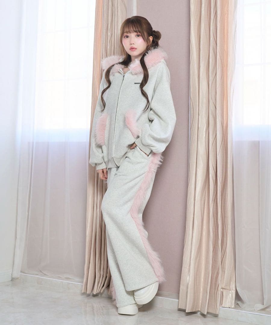 ロゼミューズFur trimming zip パーカーのみ