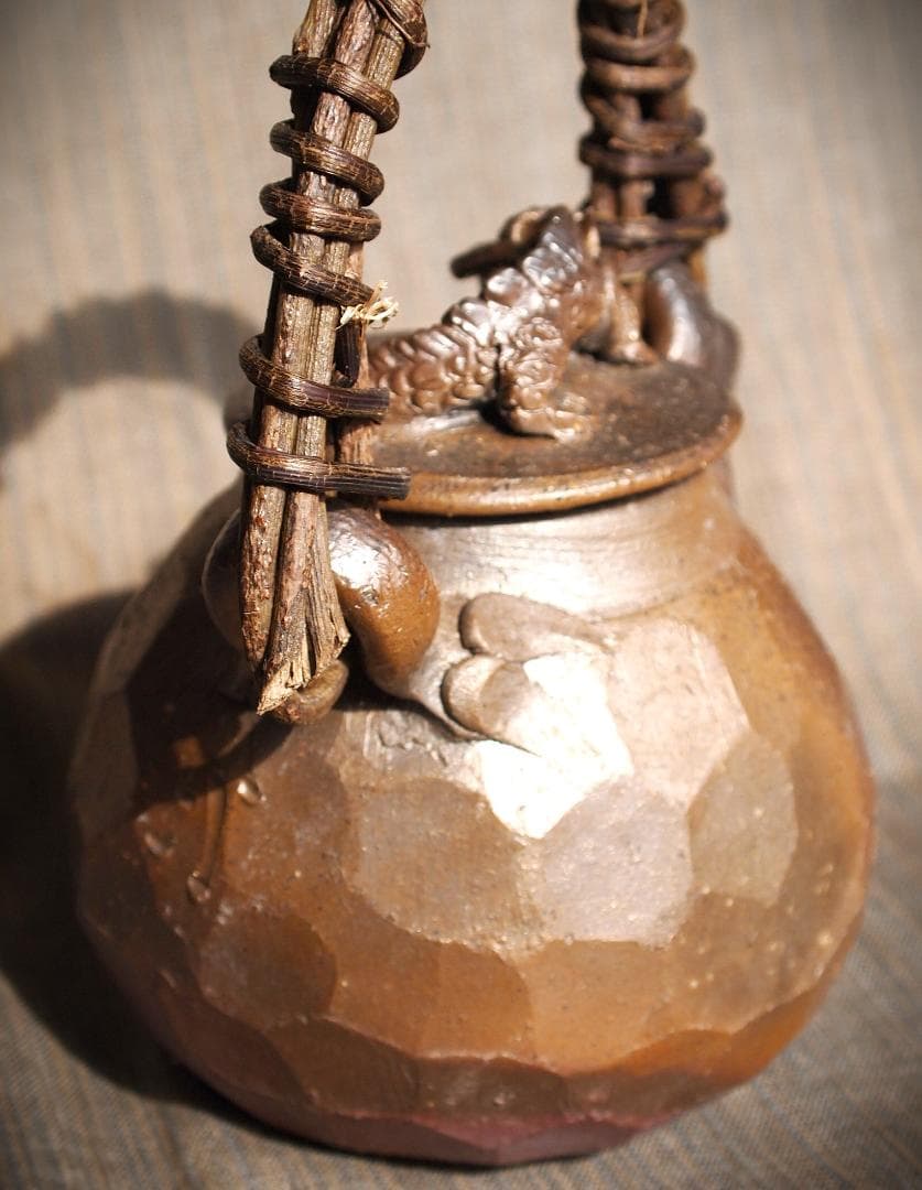 新品☆竹内靖之【師：山本陶秀】備前龍摘み籐手付き面取り