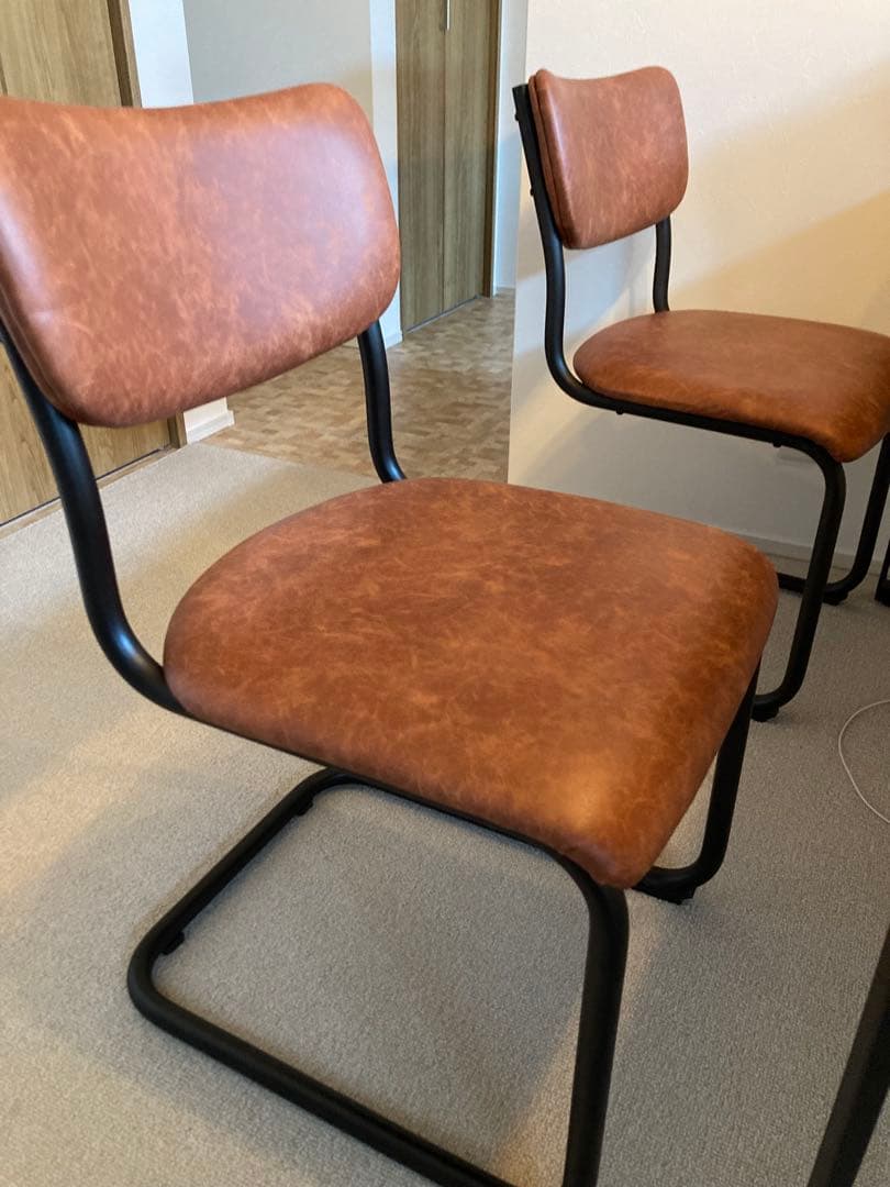 ヘリンボーンデザインダイニングテーブルセット