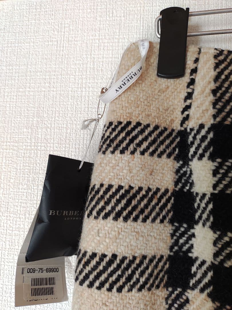 新品　BURBERRY メガチェック　スカート　ウール　大きいサイズ　ベージュ