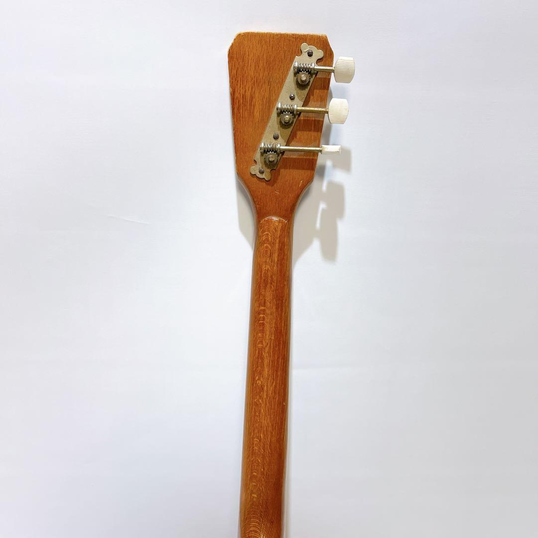 ロシア民族楽器 バラライカ 3弦 BARARAIKA