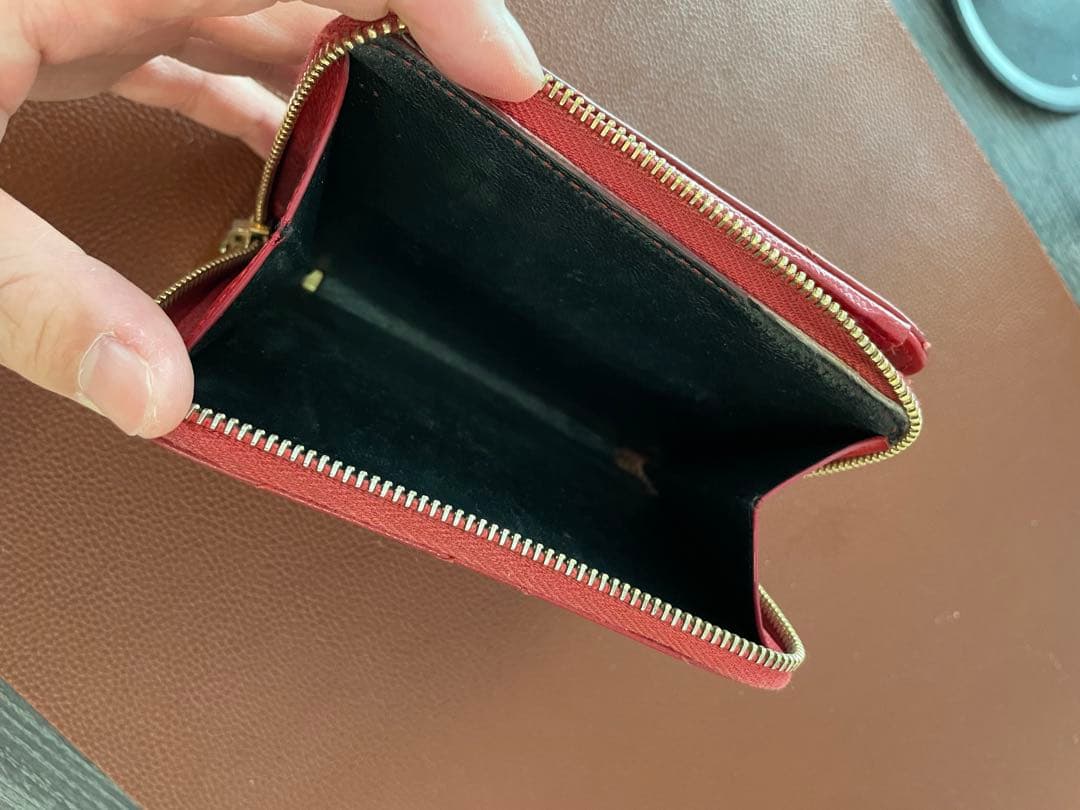 YSL サンローラン 2つ折り財布 Vステッチ カサンドラ キャビアスキン 赤