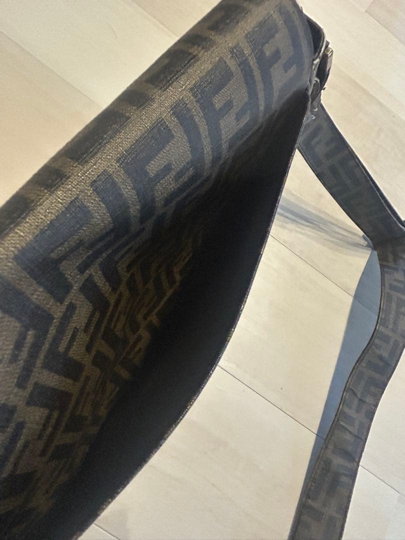 Fendi FFロゴパターン ショルダーバッグ