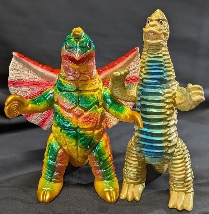 レッドキング＆ドラコ羽付（ブルマァク復刻）ソフビフィギュア２体セット レッドキング＆ドラコ羽付（ブルマァク復刻）ソフビフィギュア2体セット