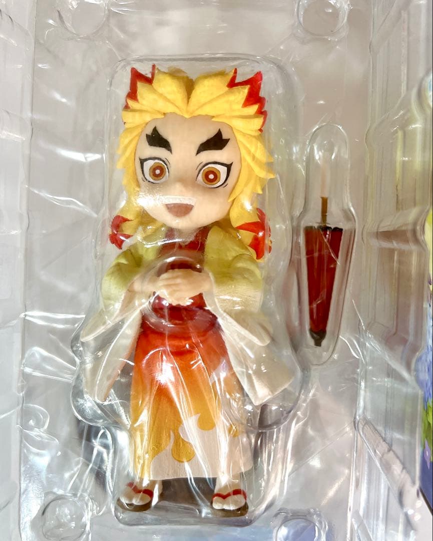 鬼滅の刃 梅雨シリーズ 煉獄杏寿郎 フィギュア 中国限定 - メルカリ