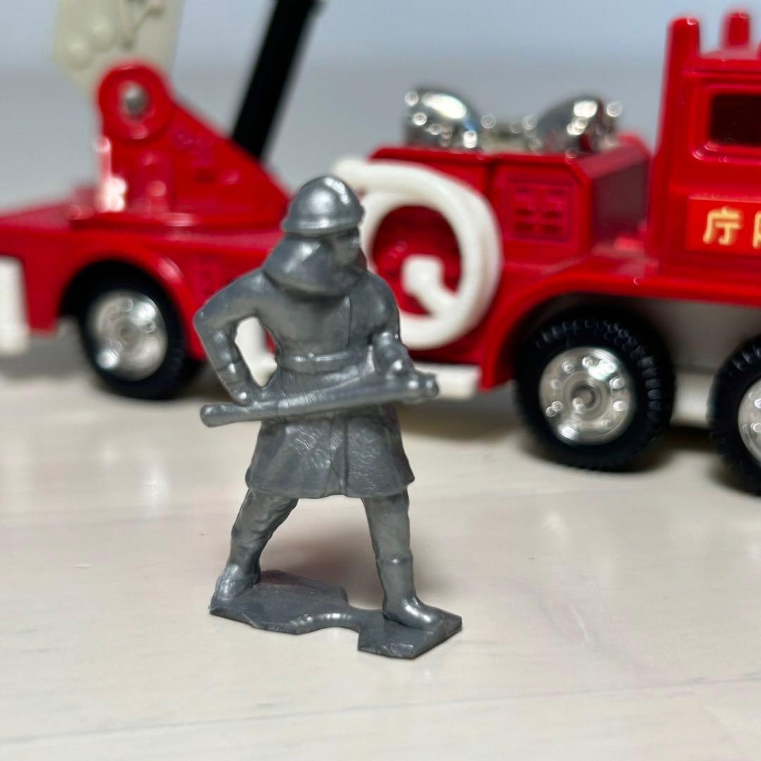 トミカダンディ　日野　シュノーケル　消防車