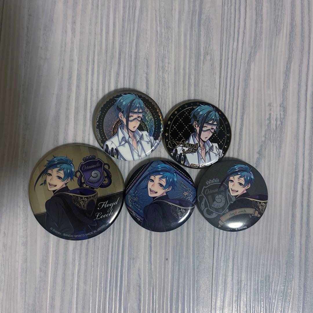 ツイステ フロイド リーチ 缶バッジ ディズニー 実験着 式典服 - メルカリ