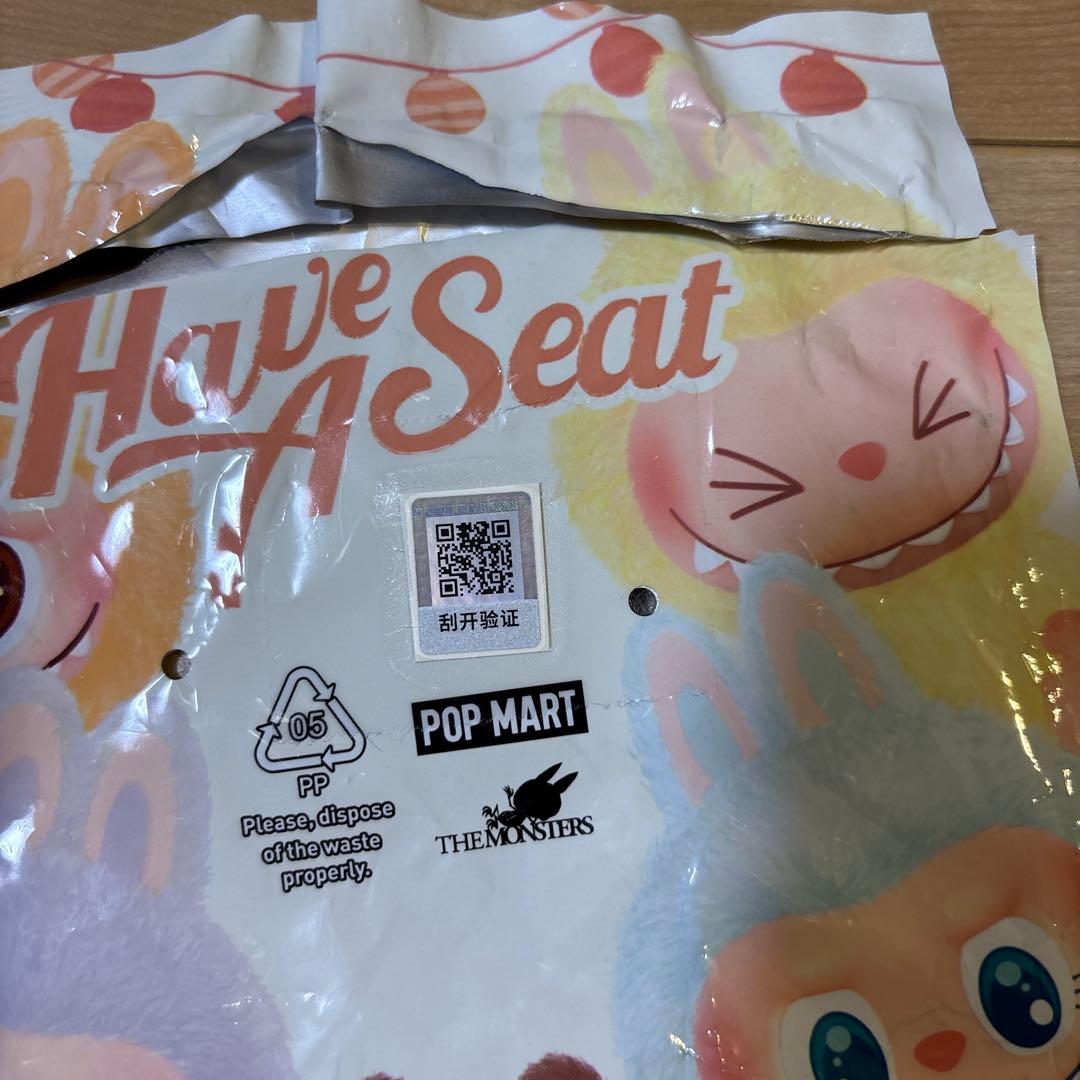 正規品 Labubu The Monsters Have a Seat コーラ