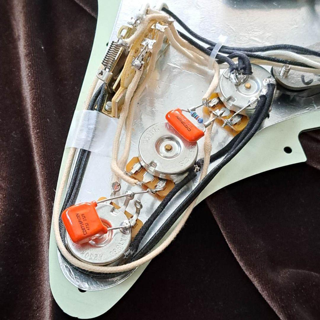 ストラトSSSアセンブリ CS69復刻 高品質 Profesional - メルカリ