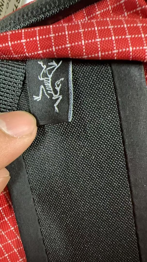 未使用ARC'TERYX KONSEAL 15 チェック柄バックパック 赤 - メルカリ