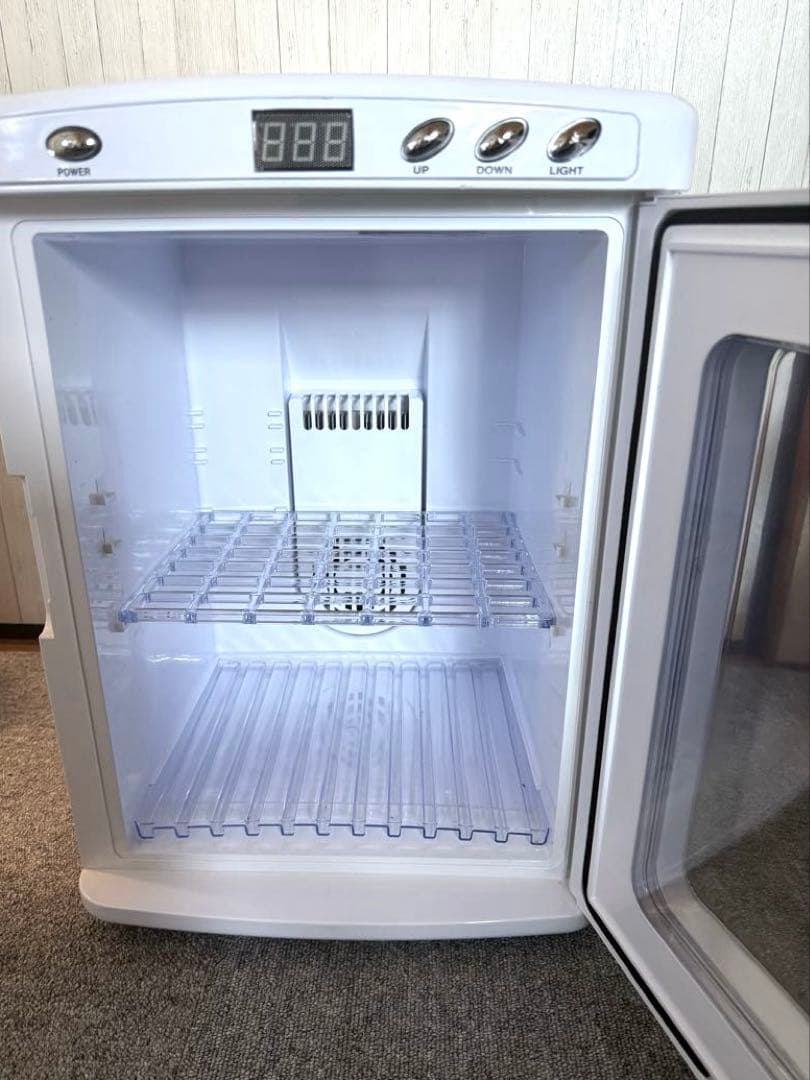 ディスプレイ型ポータブル保冷温庫 25L XHC-25 車載冷蔵庫【白】