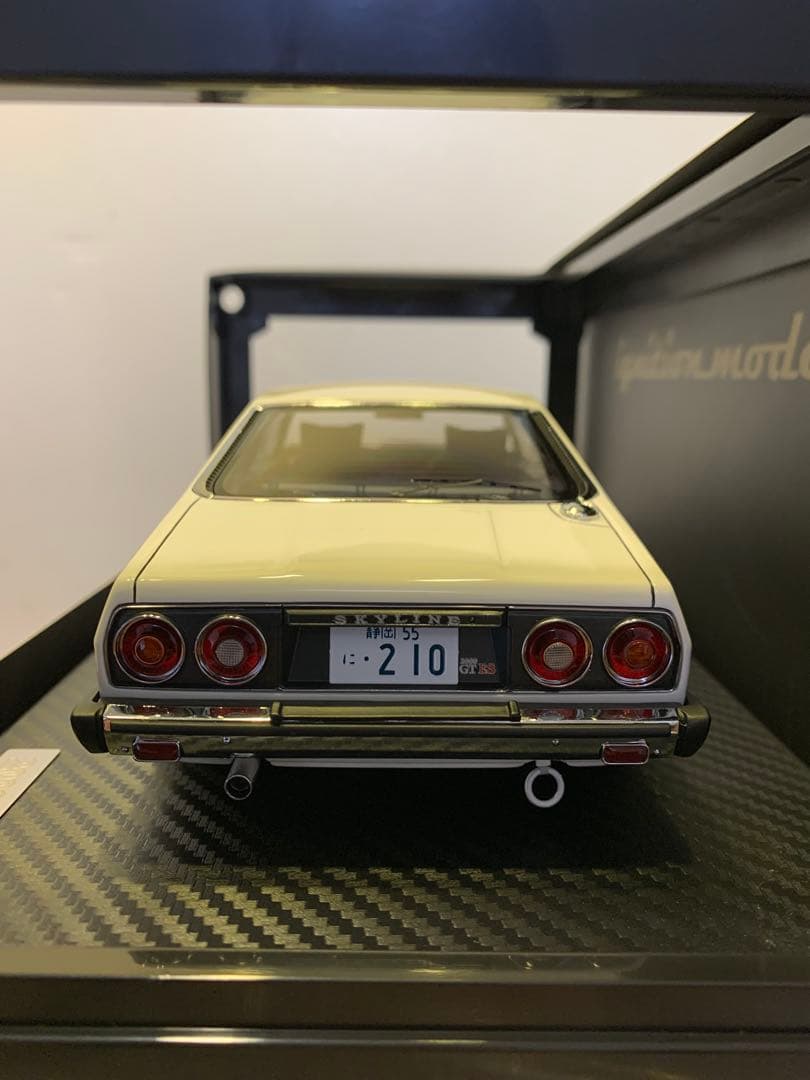 IGモデル1/18 日産 スカイライン 2000 GT-ES C210 ホワイト