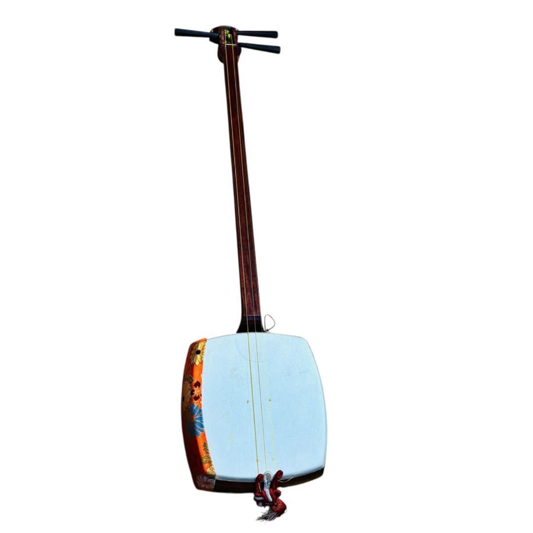 津軽三味線 太棹 本体 ハードケース付き バチ・弦付属 - メルカリ