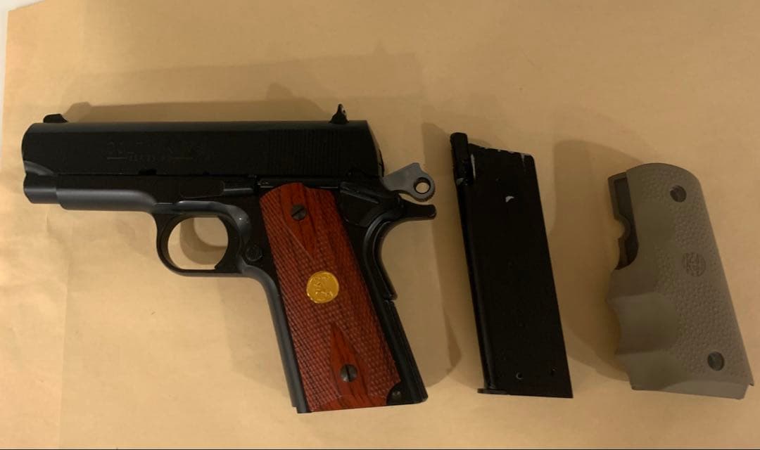 WA「コルトオフィサーズ ACP」