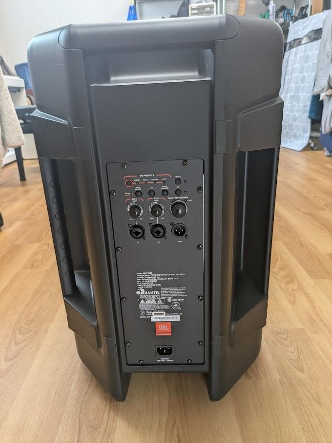 ほぼ新品　JBL IRX112BTパワード12インチポータブルPAスピーカー①