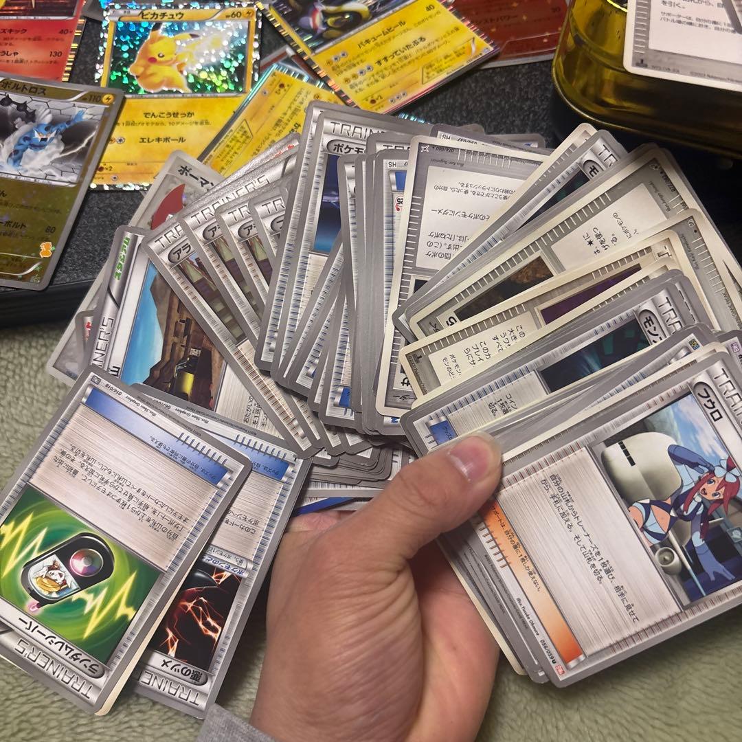 ポケモンカードケース ピカチュウデザイン