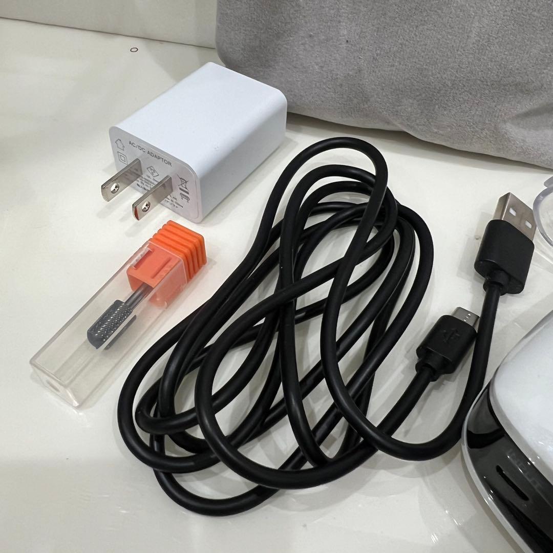 Lxia Spin レクシア　スピン　ネイルマシン　ワイヤレス充電可能