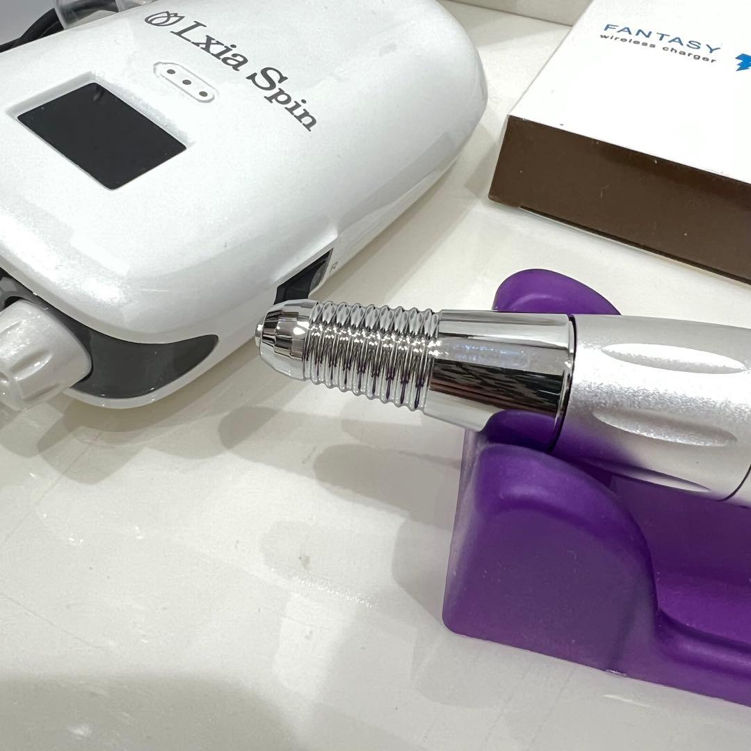 Lxia Spin レクシア　スピン　ネイルマシン　ワイヤレス充電可能
