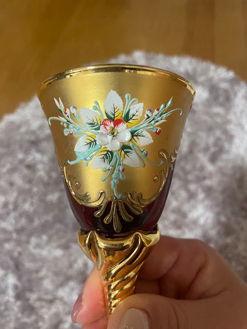 ベネチアングラス ワイングラス 24kT 赤と金の花柄ガラス杯