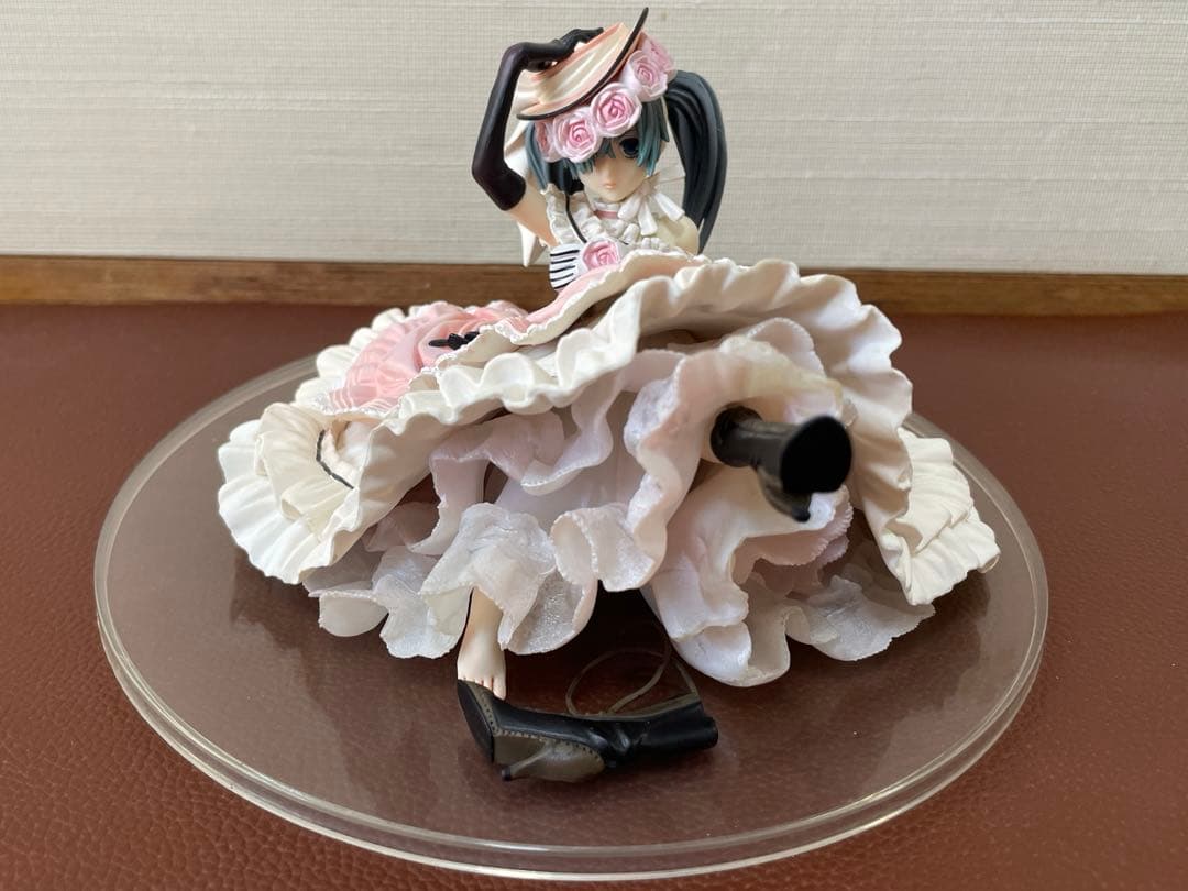 【 黒執事 】 フィギュア 【 駒鳥 】