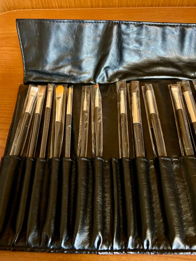 NARSメイクブラシセット ブラックポーチ付き