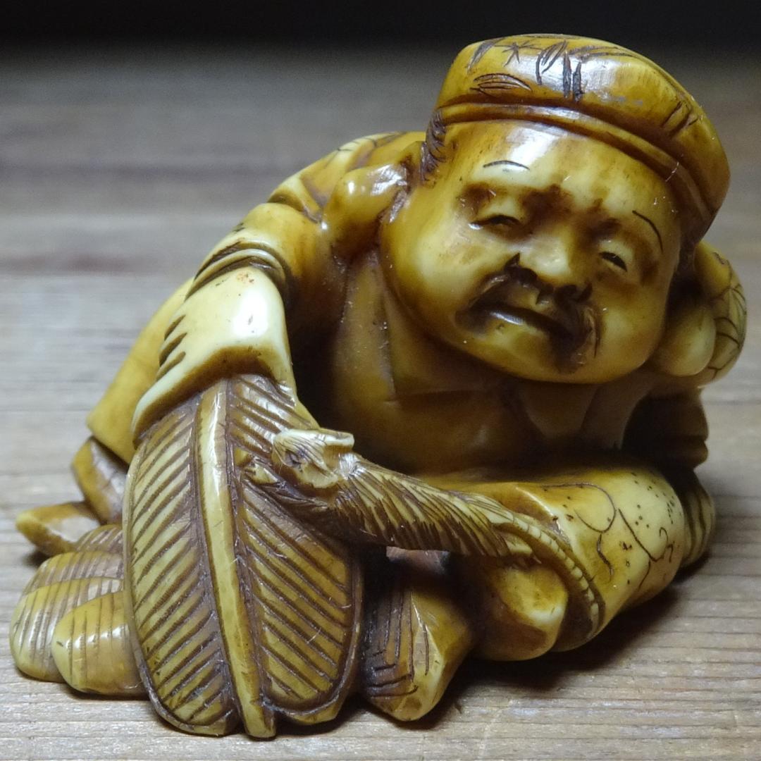 d*7様 根付 大黒様と鼠 ネズミ 時代 提げ物 煙草入れ 玉 文 ？