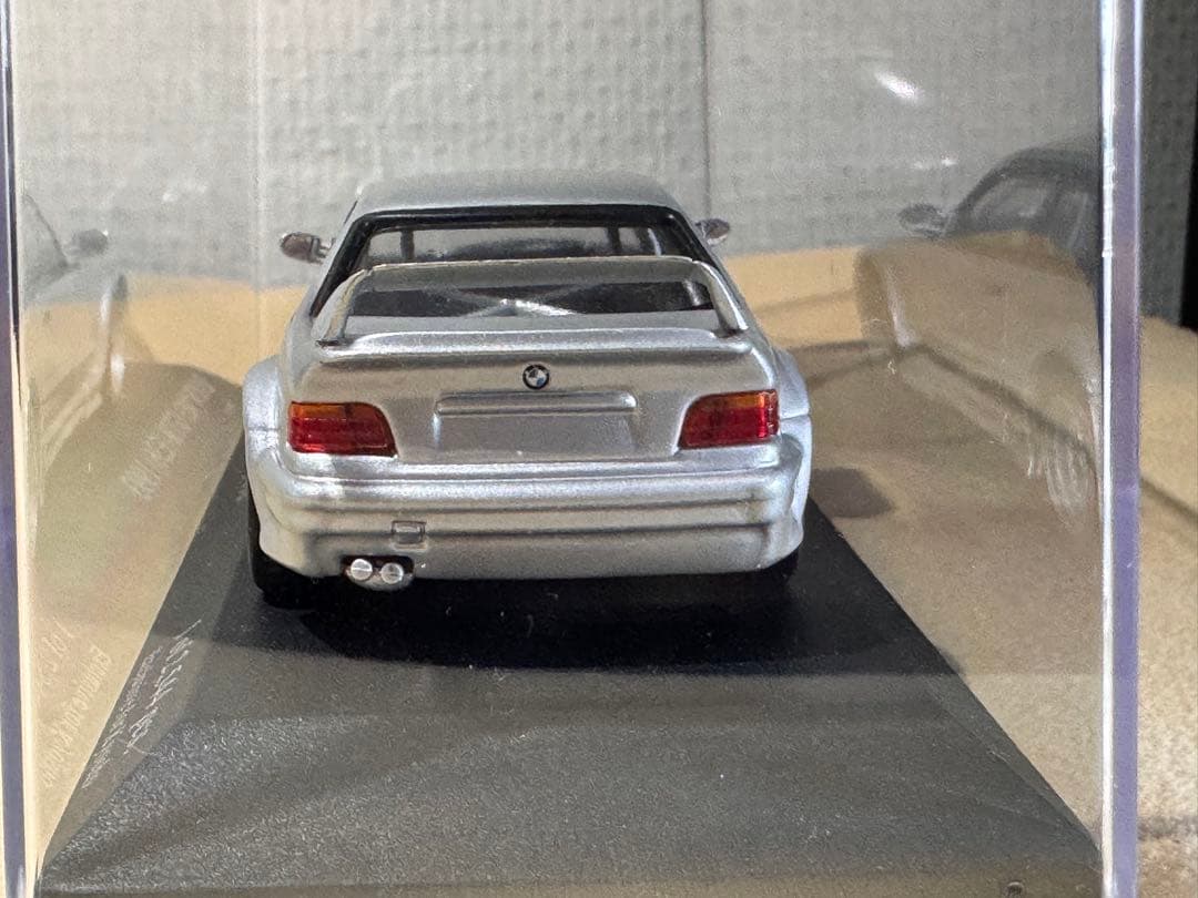 ミニチャンプス、BMW M3 GTR (E36) 1993 シルバー ミニカー