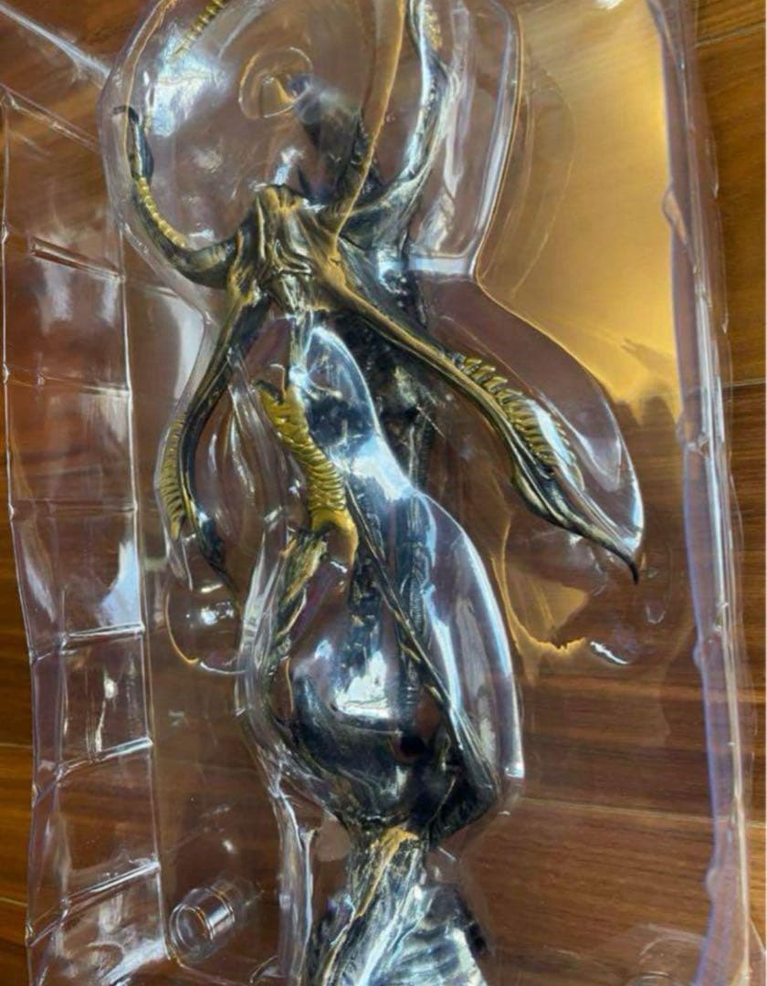 エイリアン　ゼノモーフ　仏教　フィギュア